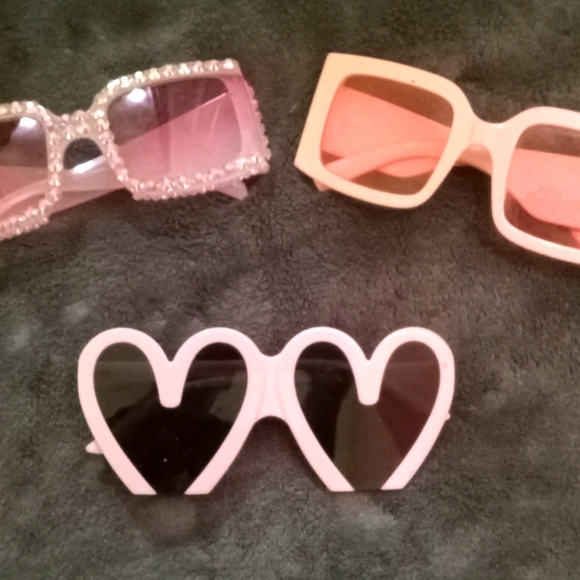 Sunglasses - Picture 1 of 2